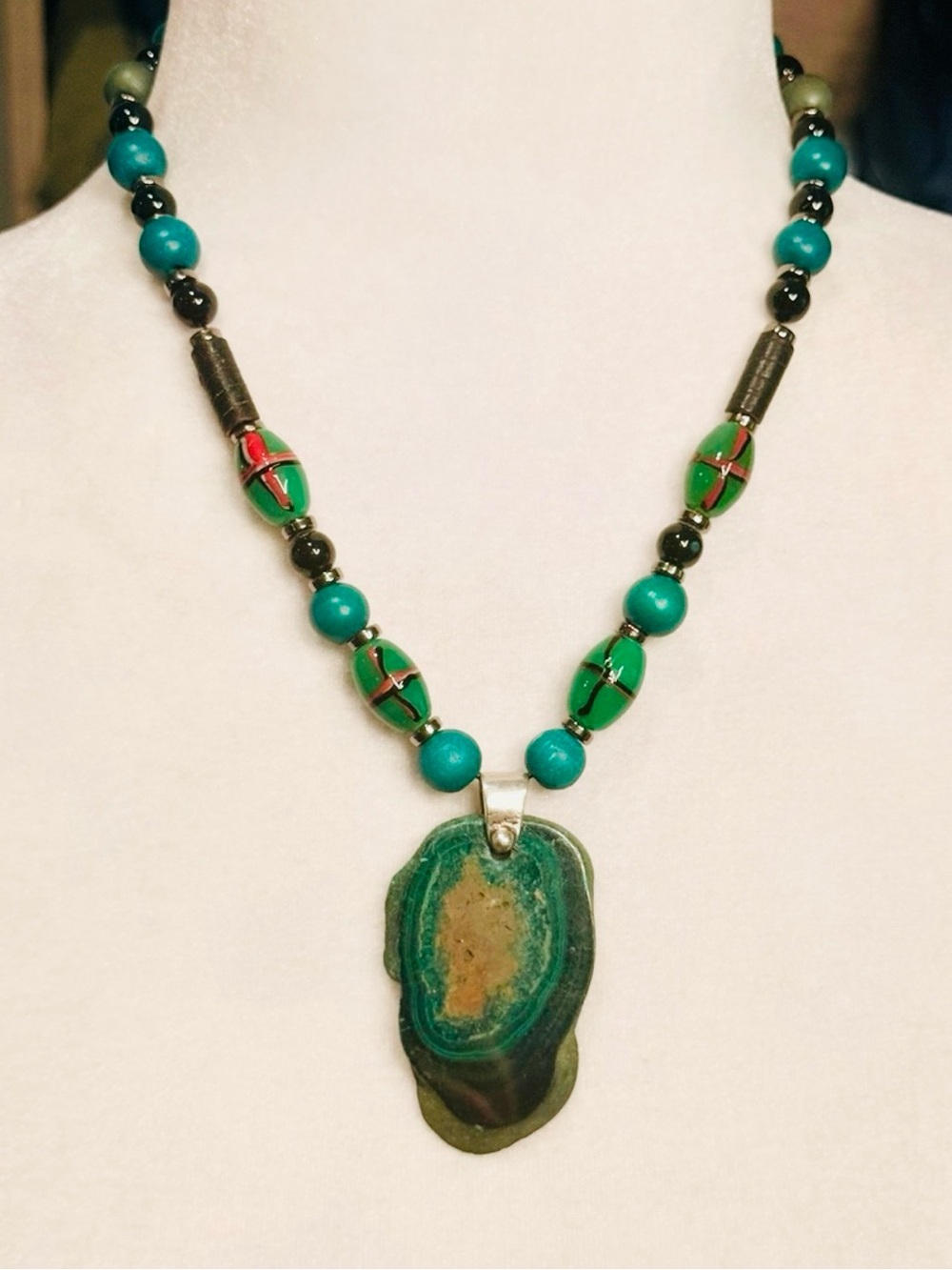 Green Agate Slice Pendant Beaded Necklace - Women
